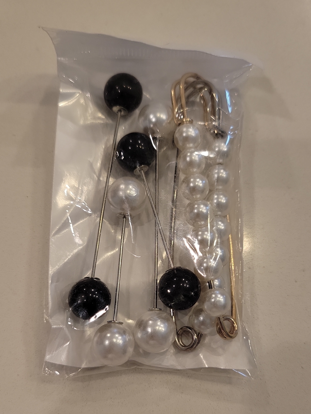 Amazon Black and White Pearl Lapel Pins and Brooch Set